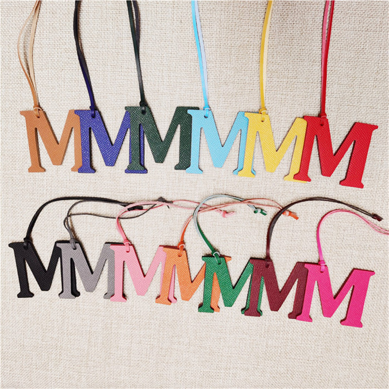 Monogram Keychain Leather - XMESSUN Gantungan Kunci Huruf M Inggris