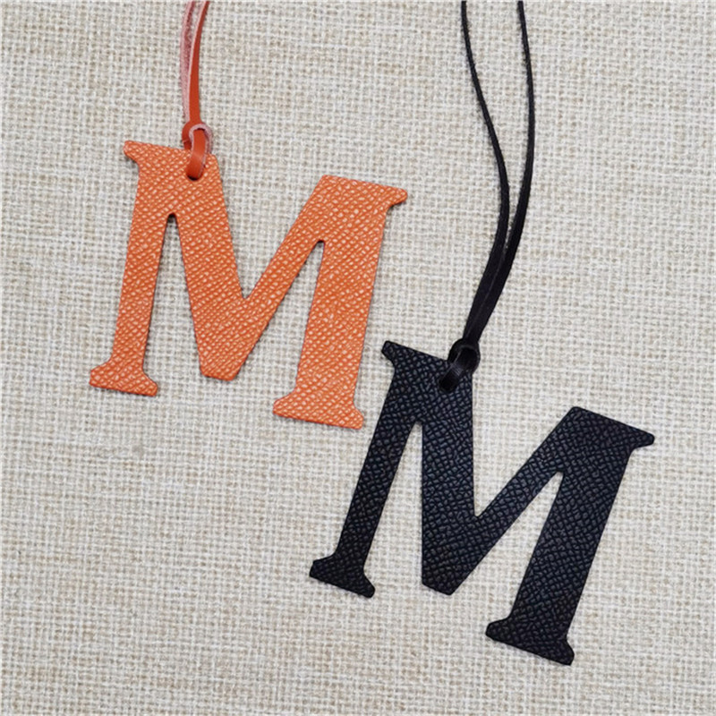 XMESSUN Gantungan Kunci Huruf  - Monogram Keychain Leather ulasan dan harga